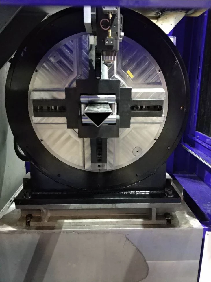 Automatic Loading Pipe Laser Cutting Machine